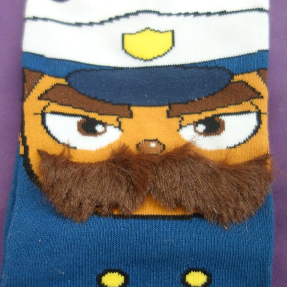 VeeFriends ODD SOX Arbitraging Admiral Size 7-9 Fun Socks *New with Tags* - Picture 3 of 6